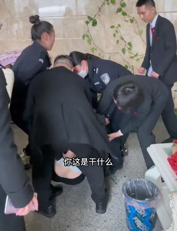 中国的老赖已遍布全国.长沙女子住大别墅欠5000元不还成流氓