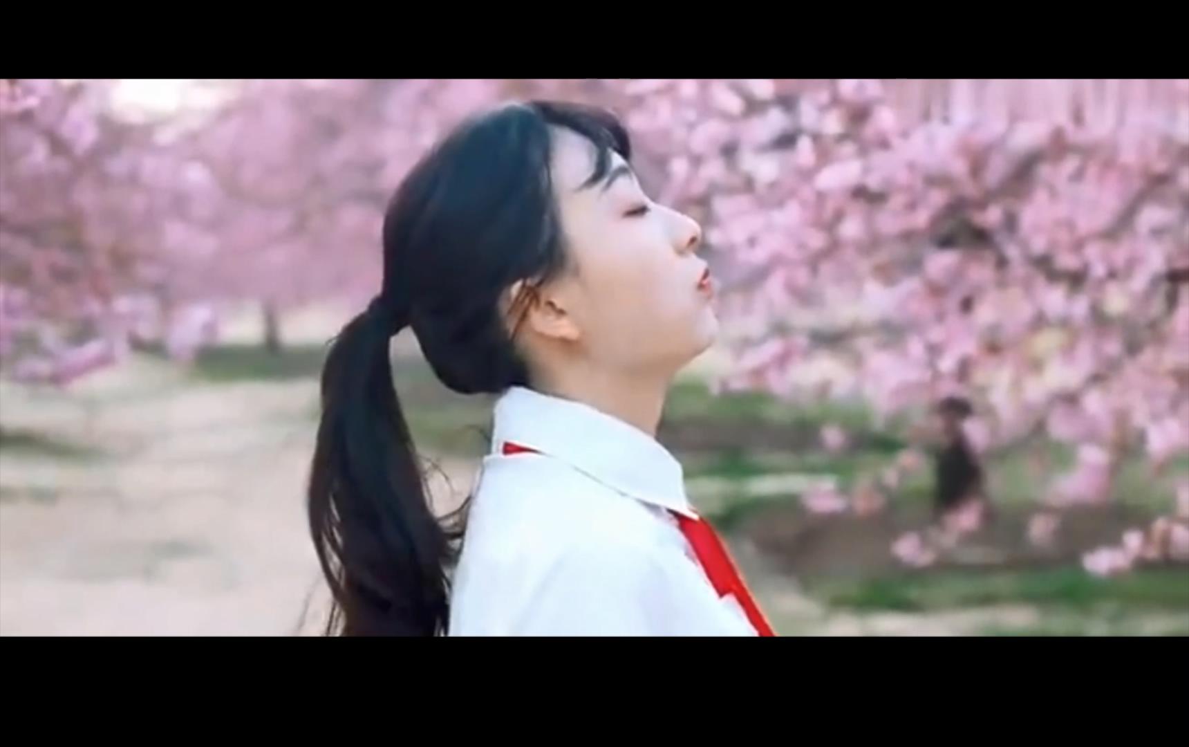 铃芽之旅真人cosplay微肥版,真人铃芽也太像了