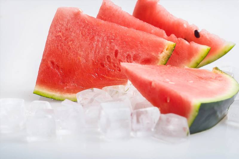夏天吃瓜冰一下更口感更好吃.为什么冰镇过的西瓜更甜呢?